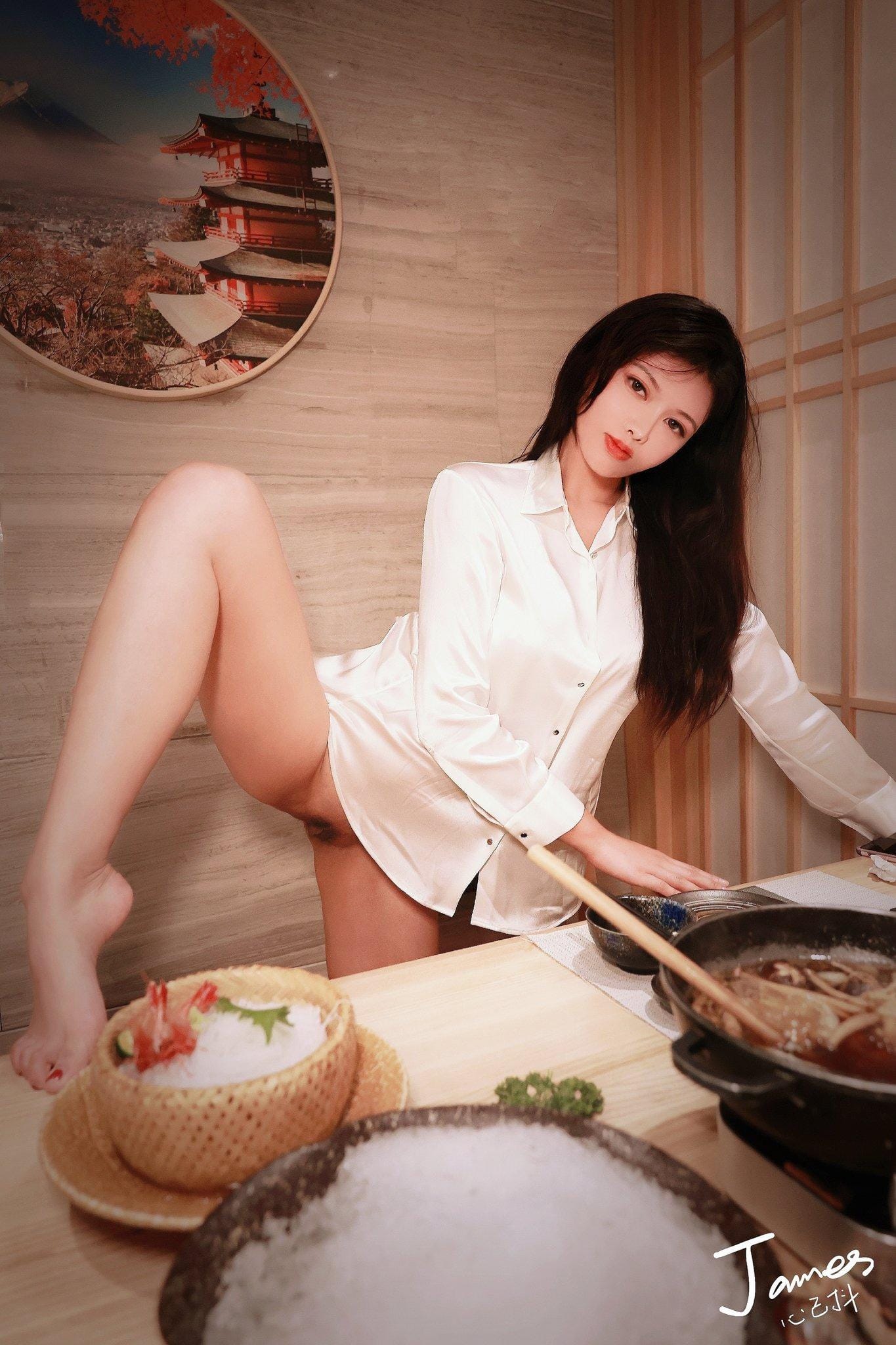 带有独特下身失踪全裸反差魅惑的私房照